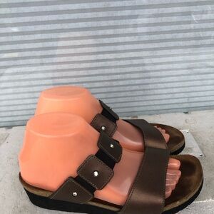 Naot Ashley in copper metallic leather with rhinestone accents Sandals Size 39/9